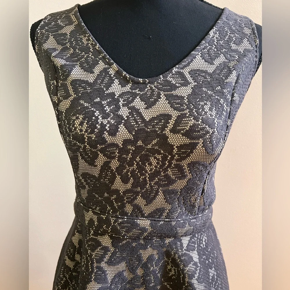 Abercrombie & Fitch Black Floral Lace Mini Dress - Picture 2 of 5